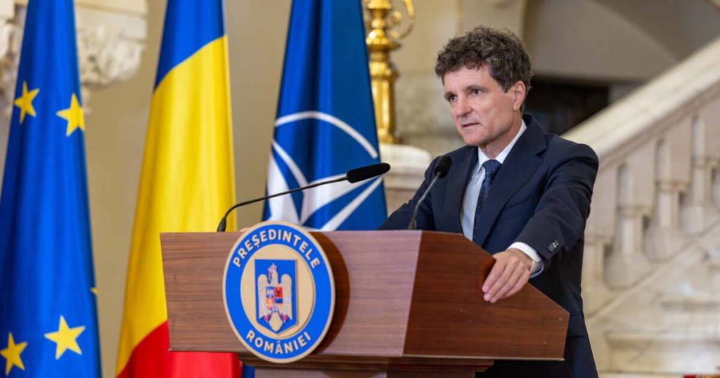 Nicușor Dan pentru Bloomberg: Vom continua să sprijinim Ucraina. Rusia exercită o presiune tot mai mare