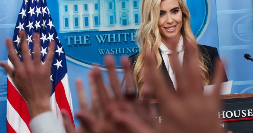 Trump spune că noua sa purtătoare de cuvânt ar trebui să îşi „reconsidere” viitorul în această funcţie. Gafele făcute de Katie Zacharia