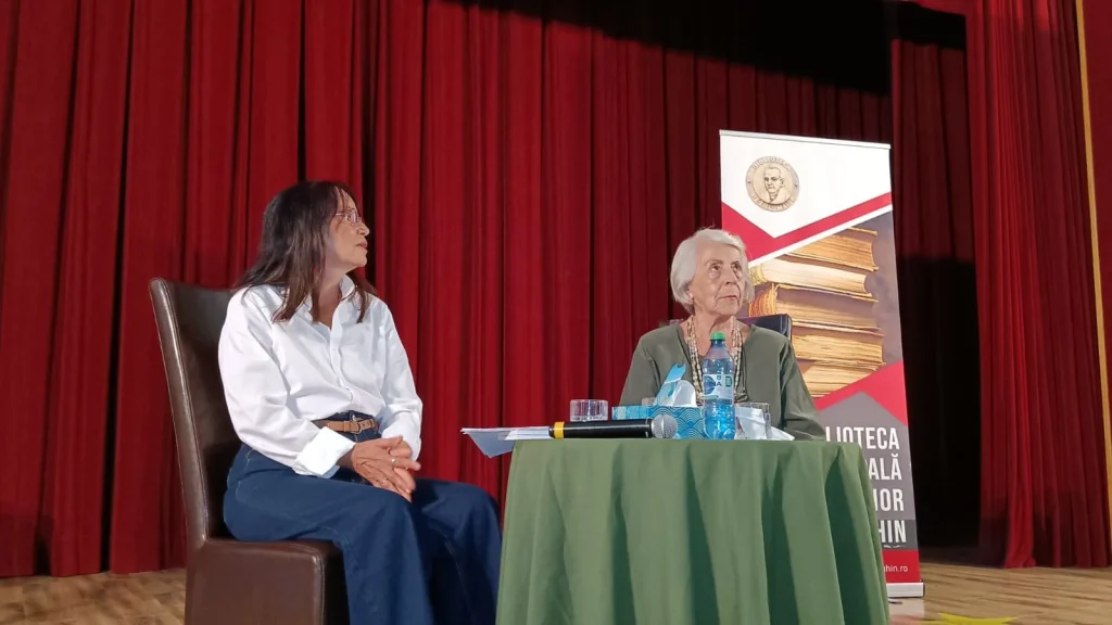 VIDEO: Seară de suflet cu Nina Moica, la Biblioteca Municipală „Petru Maior” din Reghin