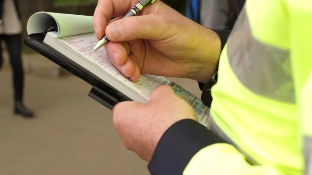 Polițiștii au dat peste 2.100 de amenzi pe autostrăzi în șapte zile: 92 de permise, reținute