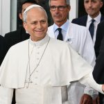 Papa Leon a fost externat la patru zile după operaţia pentru cancer pulmonar