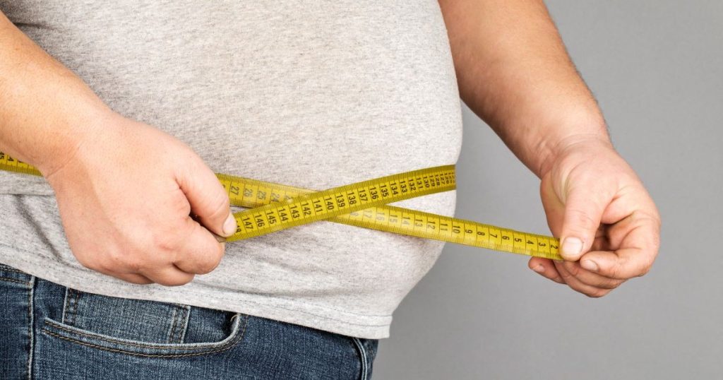Micul dejun care poate ajuta la reducerea grăsimii abdominale. Se prepară în câteva minute cu 5 ingrediente