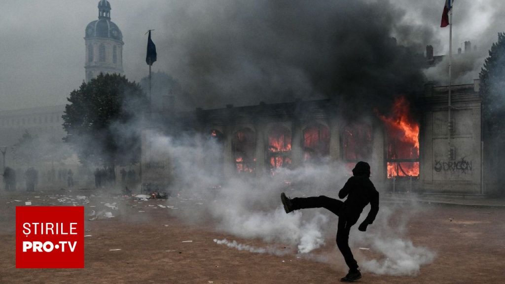Pagubele uriașe provocate de protestele din Franța. 1.800 de persoane reținute și peste 500 de polițiști răniți