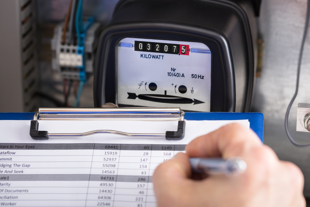 VIDEO INTERVIU Când vom scăpa de facturile mari la electricitate și ce putem face dacă furnizorul ne-a majorat prea mult prețul? Recomandări oficiale