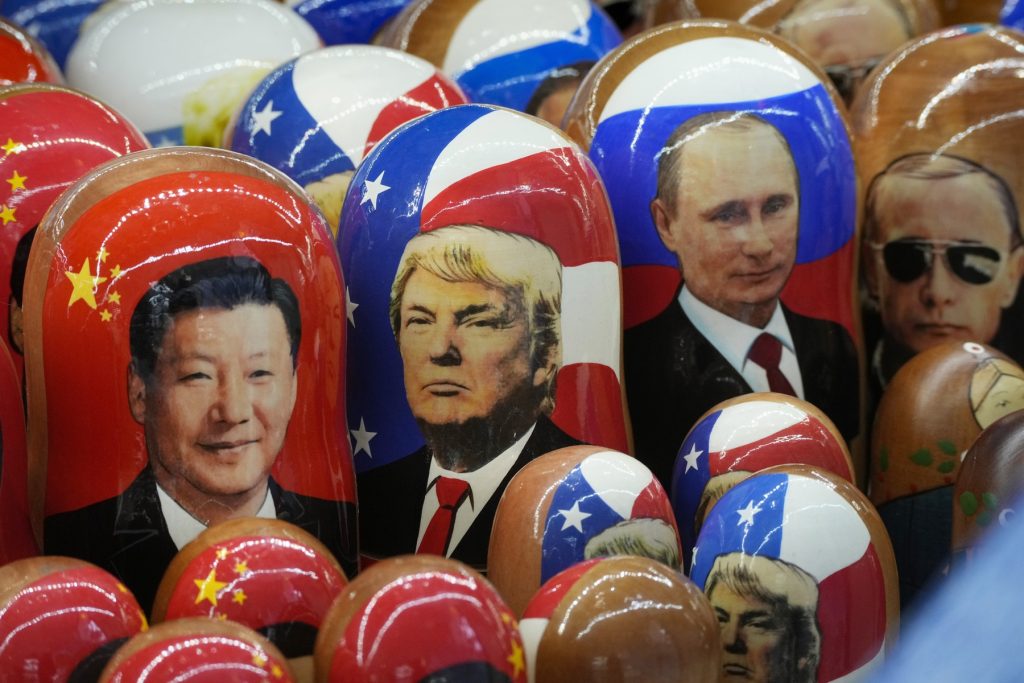 Dictatorul rus Putin a propus o întâlnire cu Trump și Xi Jinping pentru a negocia încheierea războiului din Ucraina invadată de Rusia, dar fără Zelenski și în condiții favorabile Moscovei
