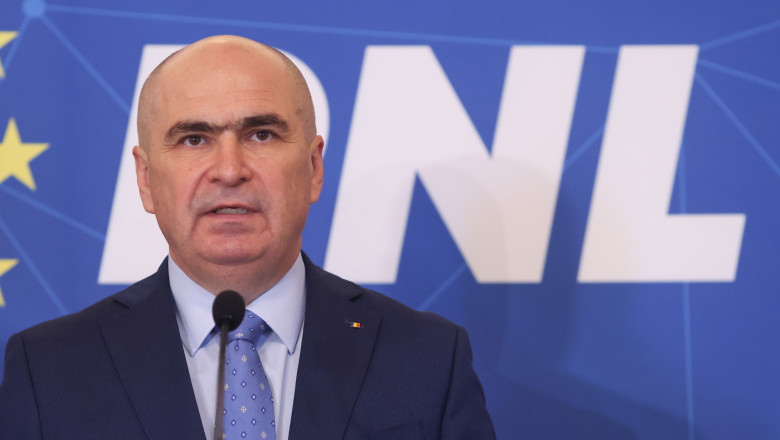 Liberalii votează Guvernul, dar intră în Opoziție