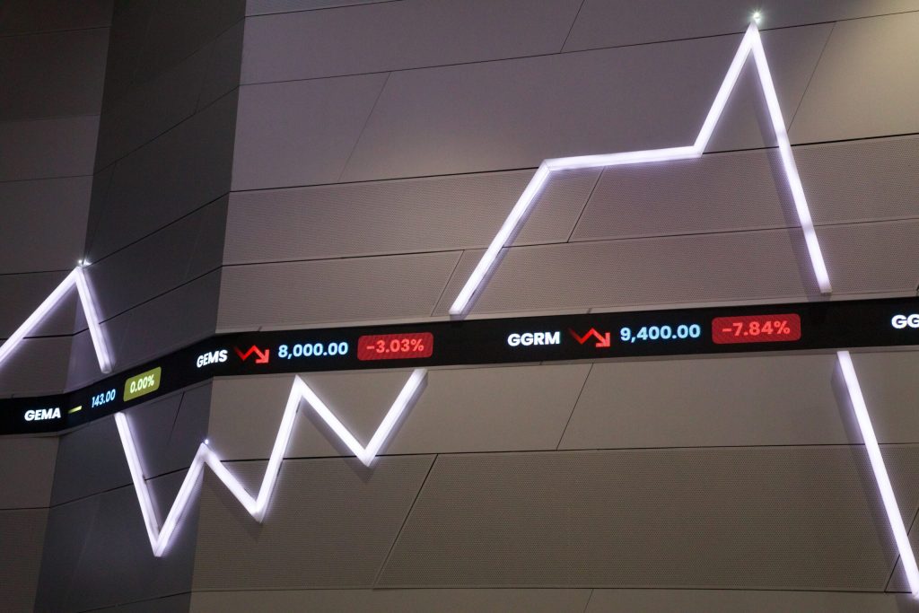 Prăbușire pe bursa unei mari economii asiatice. Acțiunile au pierdut peste 40% în 2026, iar investitorii străini își retrag miliardele