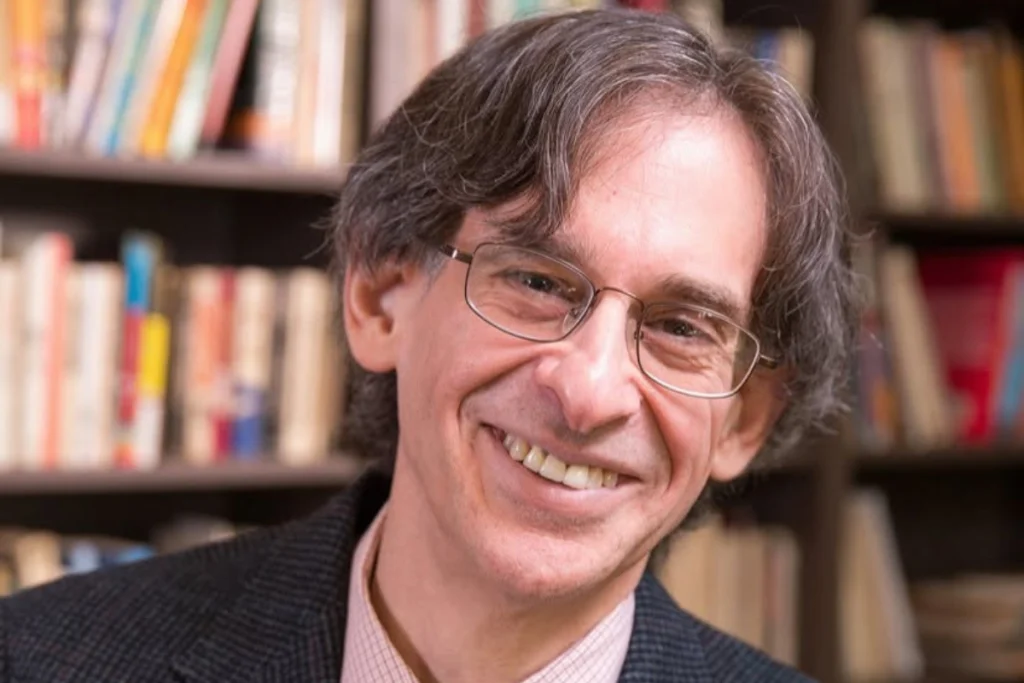 EXCLUSIV. „Când viitorul unui copil depinde de un asemenea test, situația devine absurdă”. Alfie Kohn, despre Evaluarea Națională și obsesia pentru PISA