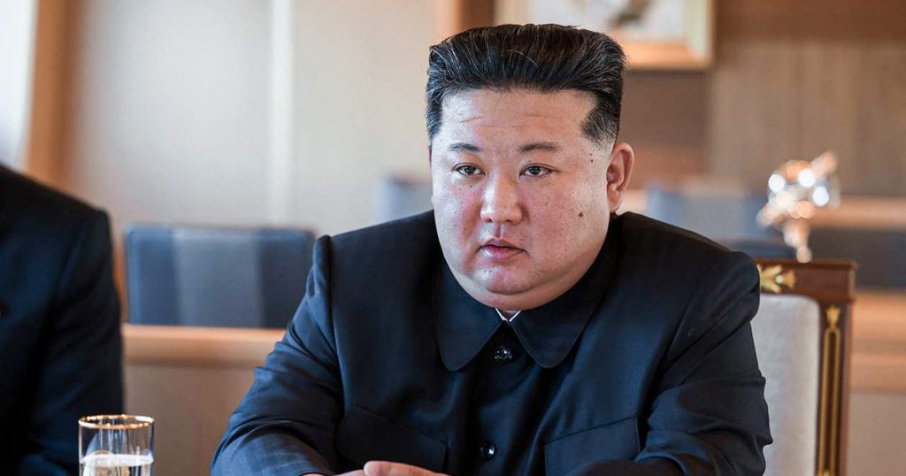 Kim Jong-un ar fi în comă și ar fi fost dus de urgență în China. Ce se știe despre zvonurile apărute online