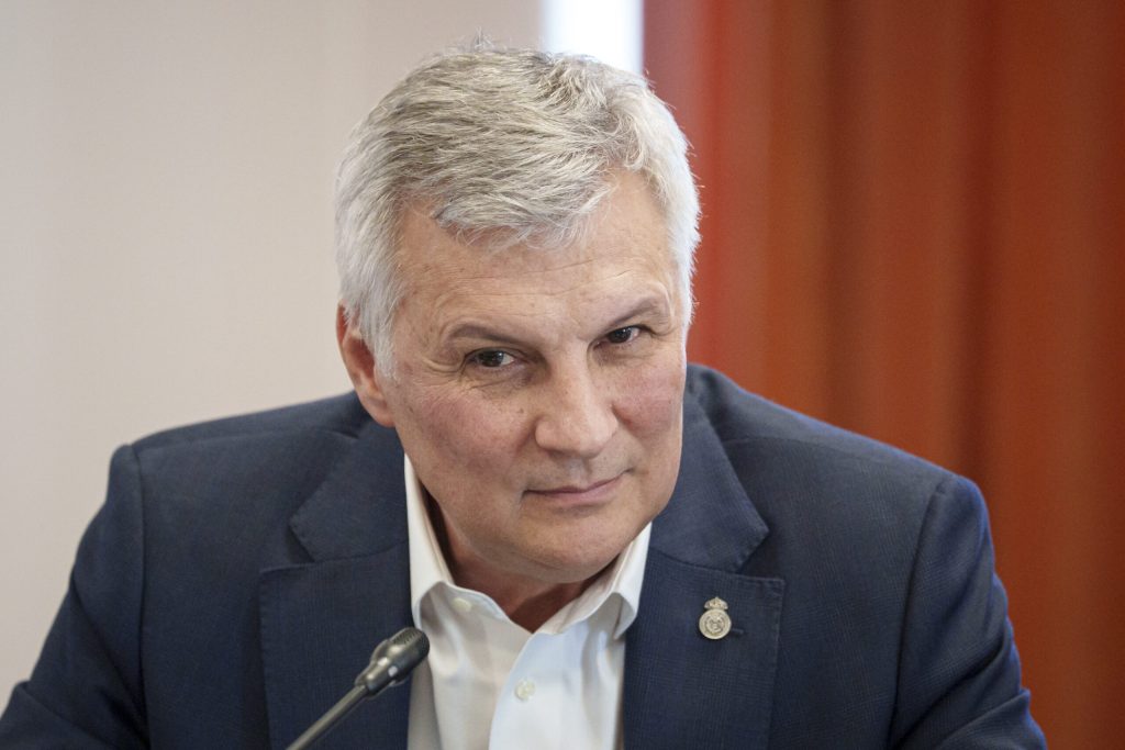 Un viitor ministru PSD anunță concedieri la ministerul Economiei: Nu dăm afară tot ce înseamnă de la USR. Cei numiți pe criterii politice vor trebui să plece