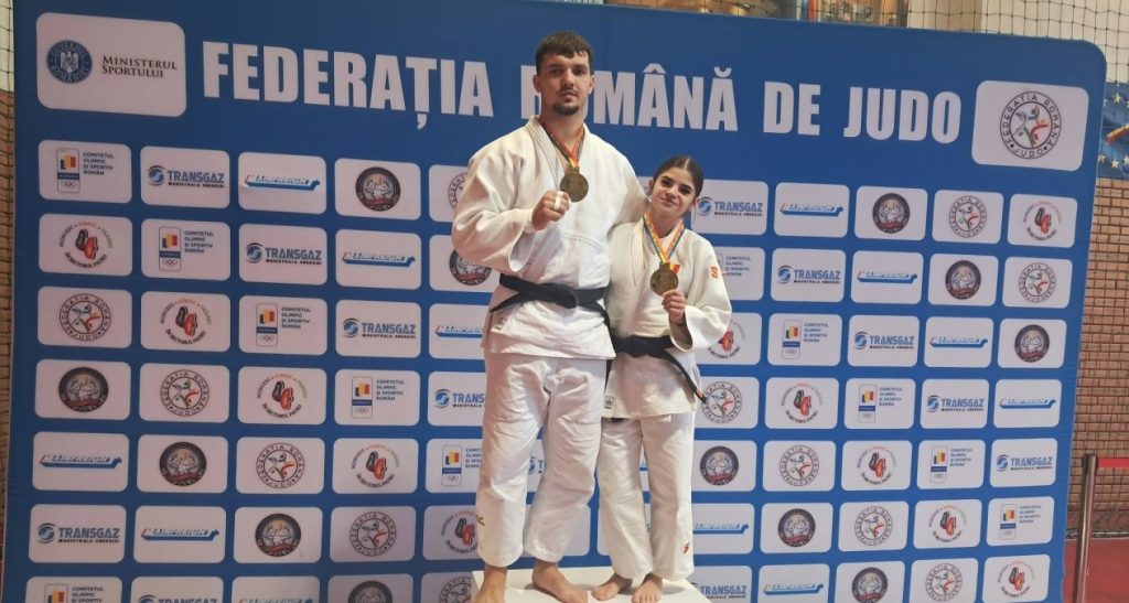 Doi judoka de la CS Unirea Alba Iulia, pe prima treaptă a podiumului la Cupa României. Laura Bogdan și Alexandru Sibișan au câștigat medalia de aur