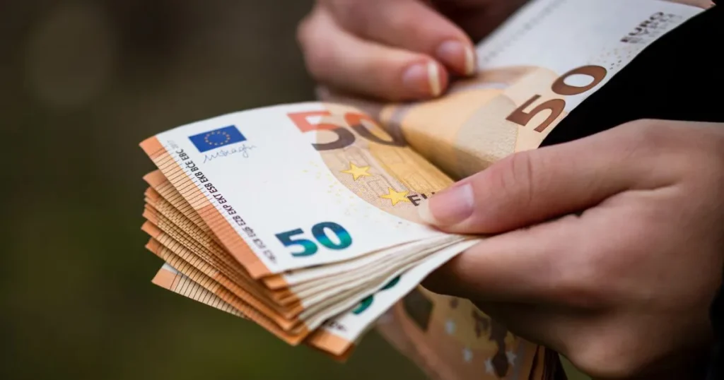 Infuzie de 240 de milioane de euro, din bani europeni, pentru firmele din șase județe ale ţării