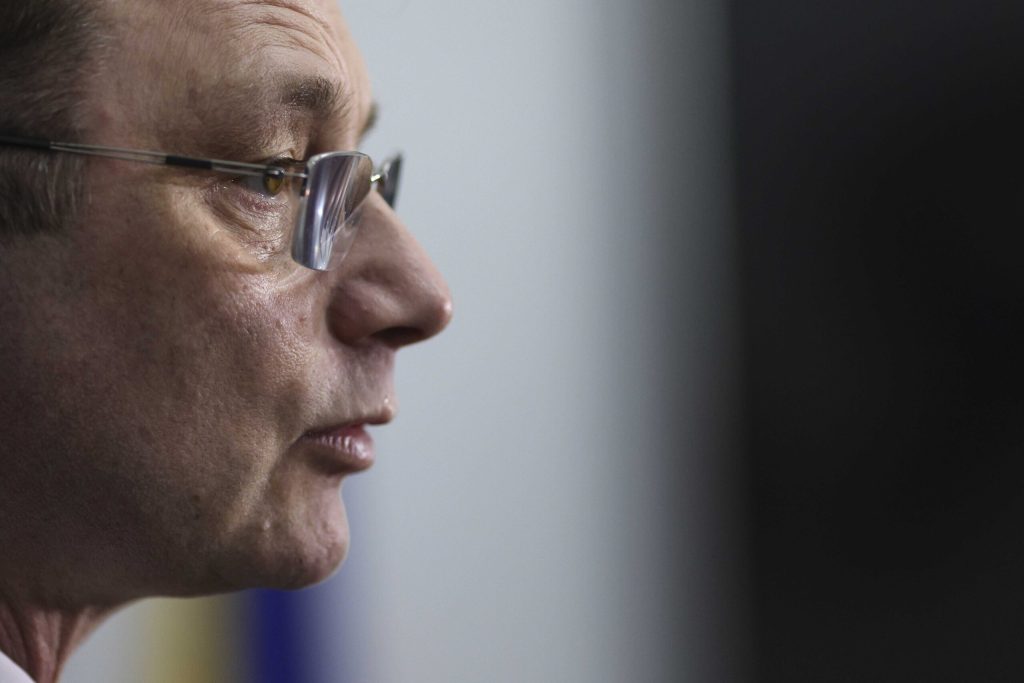 A doua zi de audieri a miniștrilor propuși în Guvernul PSD – Nicușor Dan – Luca Niculescu se apropie de final / Urmează votul în Parlament / AUR a lipsit și azi din comisiile de specialitate / Avize favorabile pe bandă