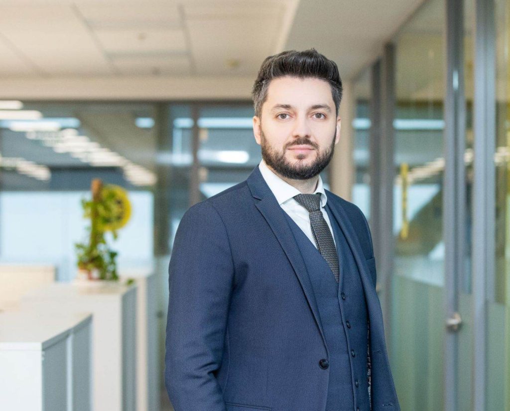 ARTICOL DE OPINIE Impozitul minim global: cum funcţionează, care sunt termenele ce pun presiune pe marile grupuri şi cum transformă acesta funcţia fiscală