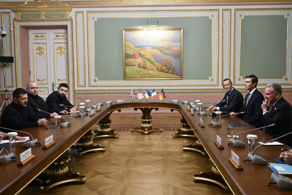 Emisarul lui Trump se întâlnește cu Zelenski la Oslo, înaintea unor posibile negocieri cu Putin la Moscova / Relațiile dintre SUA și Ucraina, tot mai tensionate