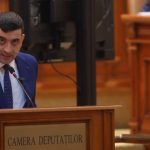 GUVERNUL NICULESCU, LA VOT ÎN PARLAMENT - George Simion, preşedintele AUR: Nu vă murdăriţi şi nu votaţi acest guvern. Nu va face decât să continue sărăcirea populaţiei / Către Bolojan: Cu ce vă au la mână? Cu ce vă şantajează?