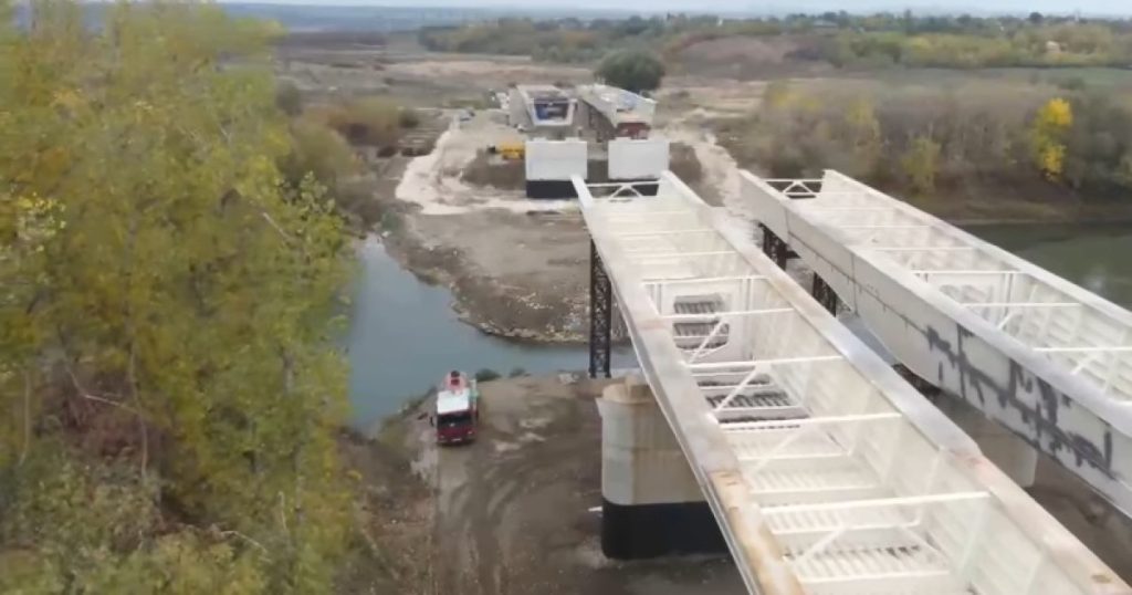 Podul peste Prut de la Ungheni, care leagă România de Republica Moldova, a ajuns la un stadiu fizic de 56%. Când va fi finalizat