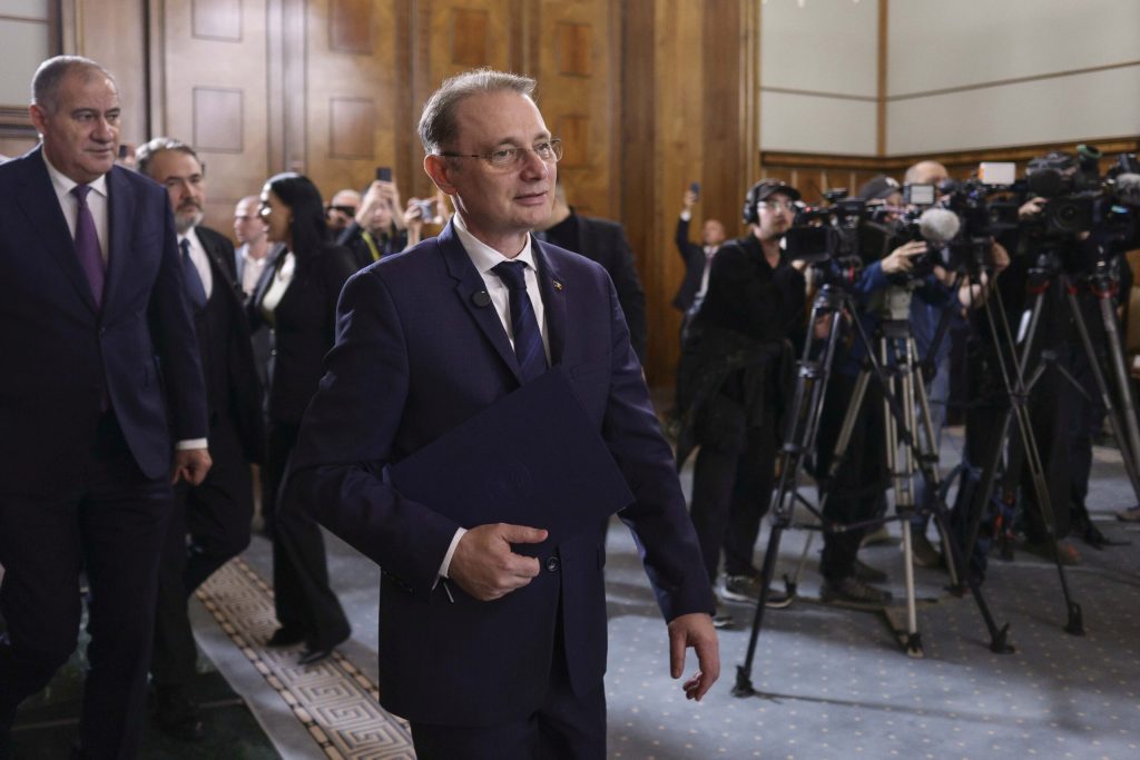 Cum a ajuns Luca Niculescu să conducă un guvern PSD (Video)