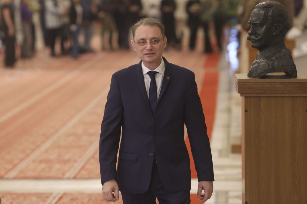 VIDEO Premierul Luca Niculescu, răspuns ferm despre Pilonul II de pensii: „Nimeni nu se atinge de Pilonul II. Va exista așa cum este”