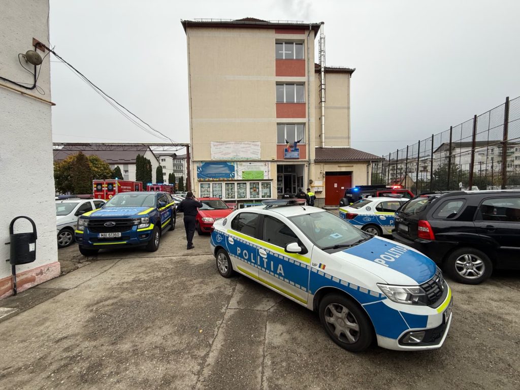 Atac la școala din Bistrița: Profesoara și șase elevi au ordine de protecție provizorii