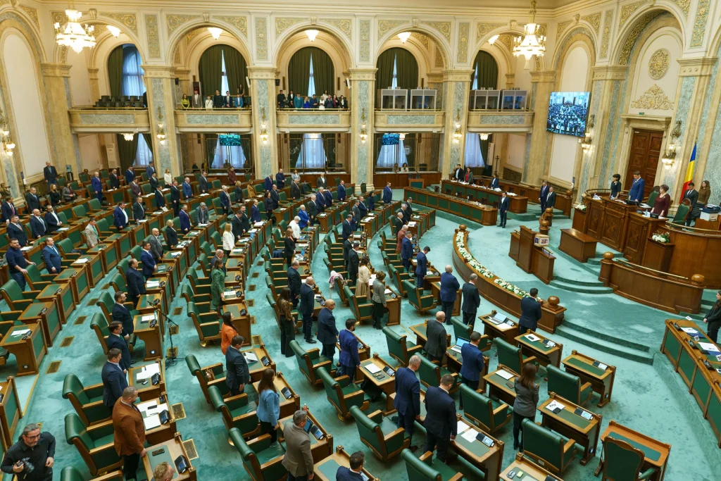 Grupul PACE s-a desființat după plecarea a două senatoare. Una dintre ele și-a cerut scuze de la AUR și USR în plen