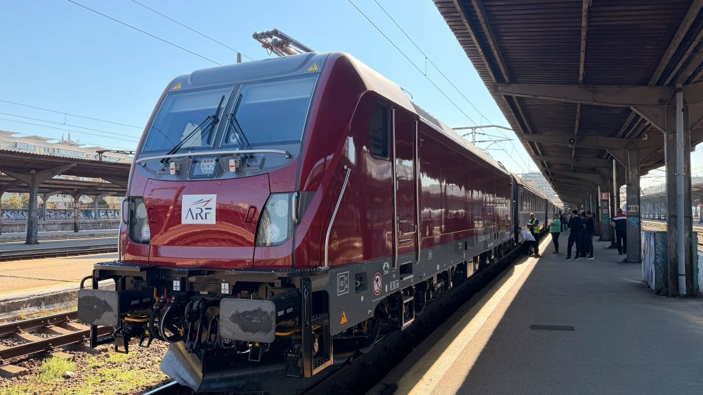 Premieră pe calea ferată din România. Ce s-a întâmplat cu un tren care circula între București și Suceava