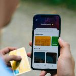 CEC Bank extinde oferta de servicii digitale disponibile direct din aplicația de Mobile Banking și lansează serviciile de top-up cartele telefonice și de achiziție vouchere cadou