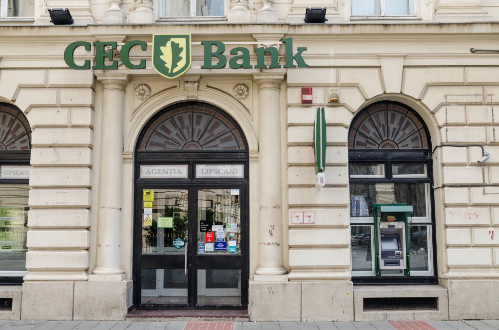 CEC vine cu două noi oferte pentru clienții bănci: top-up și vouchere cadou