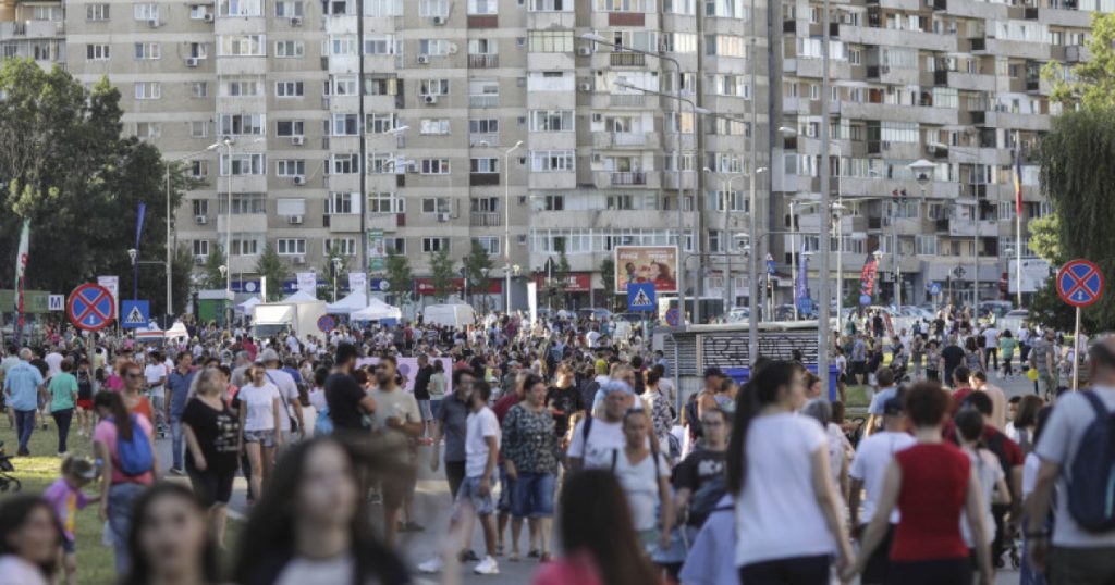 Românii, în topul europenilor care îndrăgesc populismul autoritar, relevă un prestigios think tank european într-un raport amplu