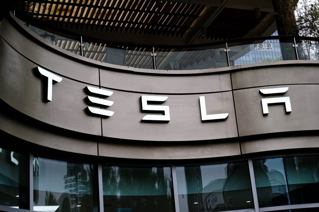 Profitul Tesla a scăzut cu 43% în trimestrul trei din 2026, în pofida redresării vânzărilor în Europa