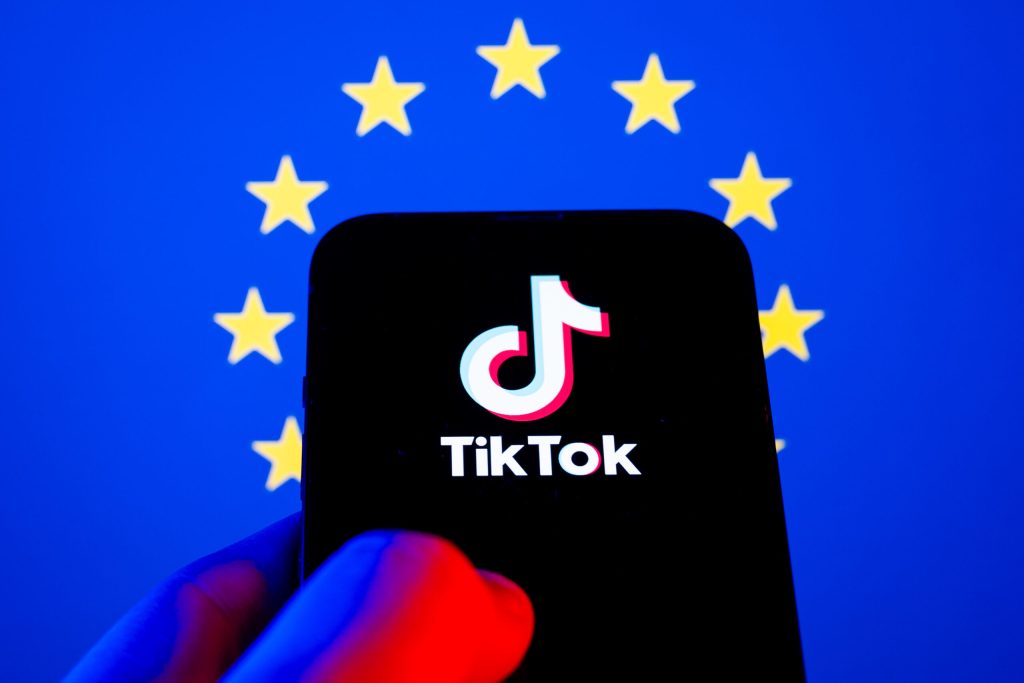Șeful grupului german Axel Springer a propus preluarea unei părți din operațiunile TikTok în Europa. Compania susține o soluție similară celei din SUA