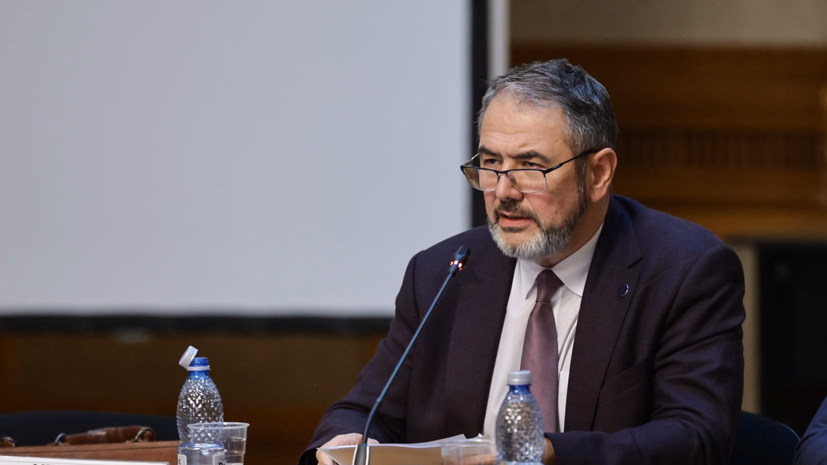 Ministrul Educației cere pedepse duble pentru violența în școli și controale în ghiozdanele elevilor. Ce alte schimbări pregătește Sorin Costreie