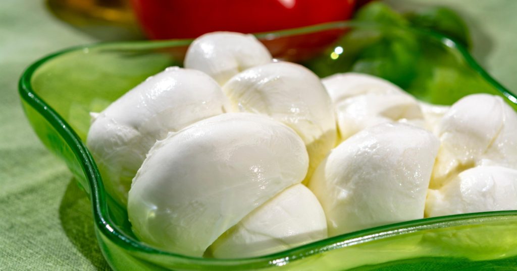 Protestele din Italia blochează producția de mozzarella de bivoliță. Pierderi de 3 milioane de euro în 24 de ore