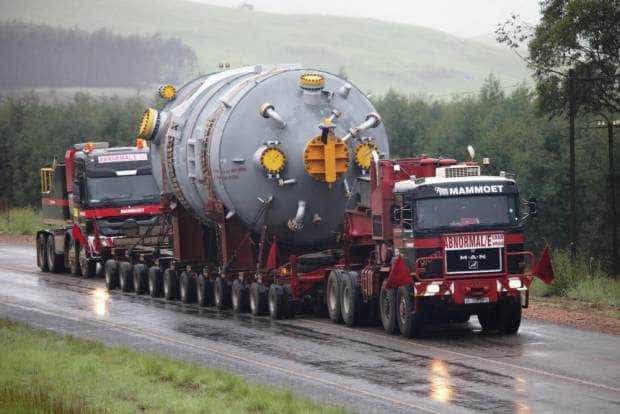 Atenție, șoferi! Transporturi agabaritice, de până la 156 de tone, pe autostrăzi și drumuri naționale. Rutele vizate joi și vineri