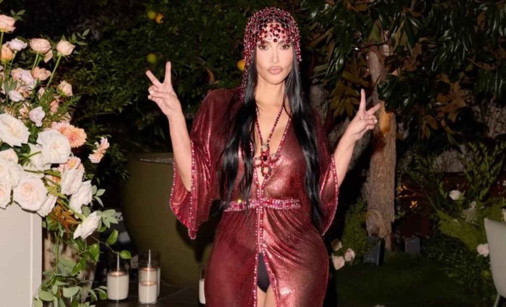 Kim Kardashian a împlinit 46 de ani! Ce ținută spectaculoasă a purtat starleta de ziua ei de naștere