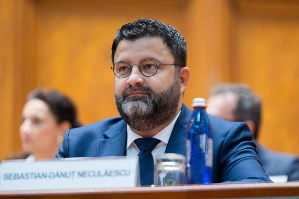 Dan Neculăescu, după atacul asupra navei comerciale la 13 mile de Constanța: Încălcare flagrantă a dreptului internațional și a libertății de navigație