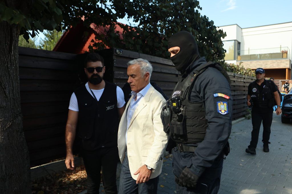 Călin Georgescu rămâne în arest preventiv. Decizie definitivă a Curții de Apel București, după un complet de divergență