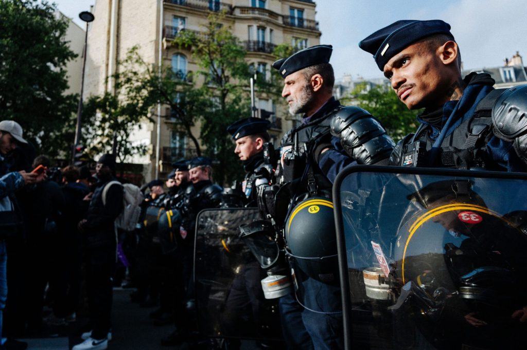 Franța mobilizează 70.000 de polițiști și jandarmi, inclusiv unități de elită, pentru protestele din weekend