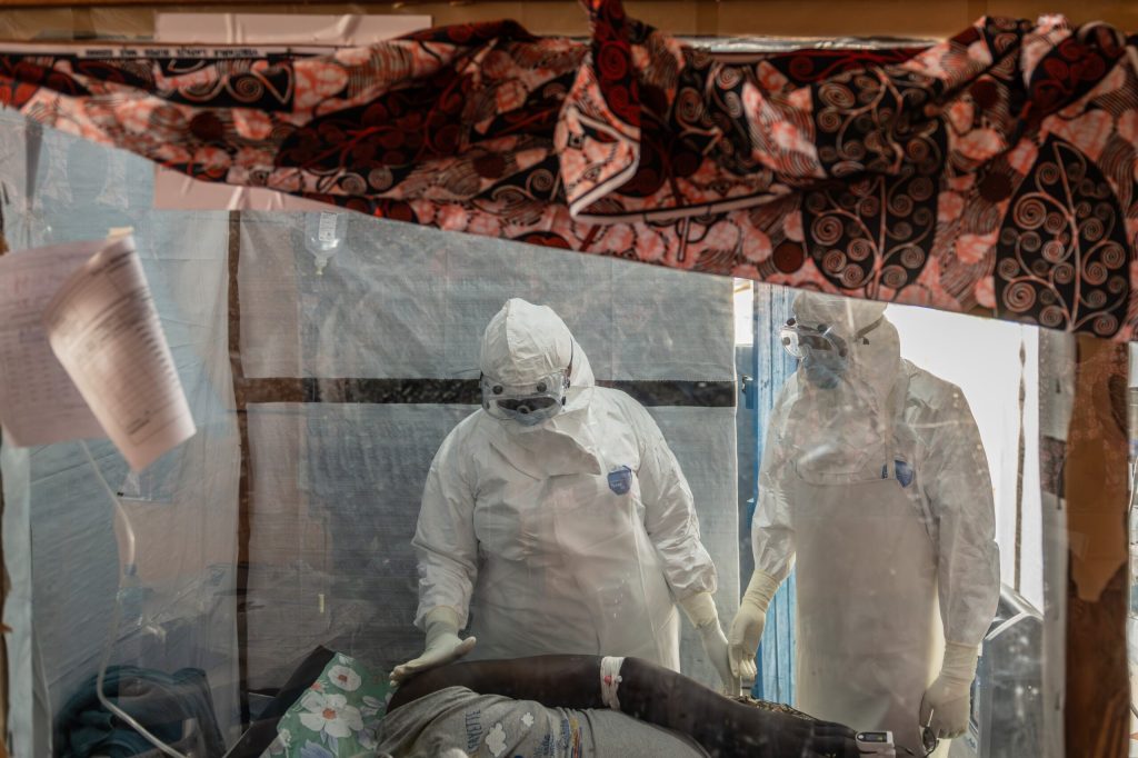 Kenya anunță al doilea deces provocat de Ebola / Epidemia s-a extins în patru țări africane