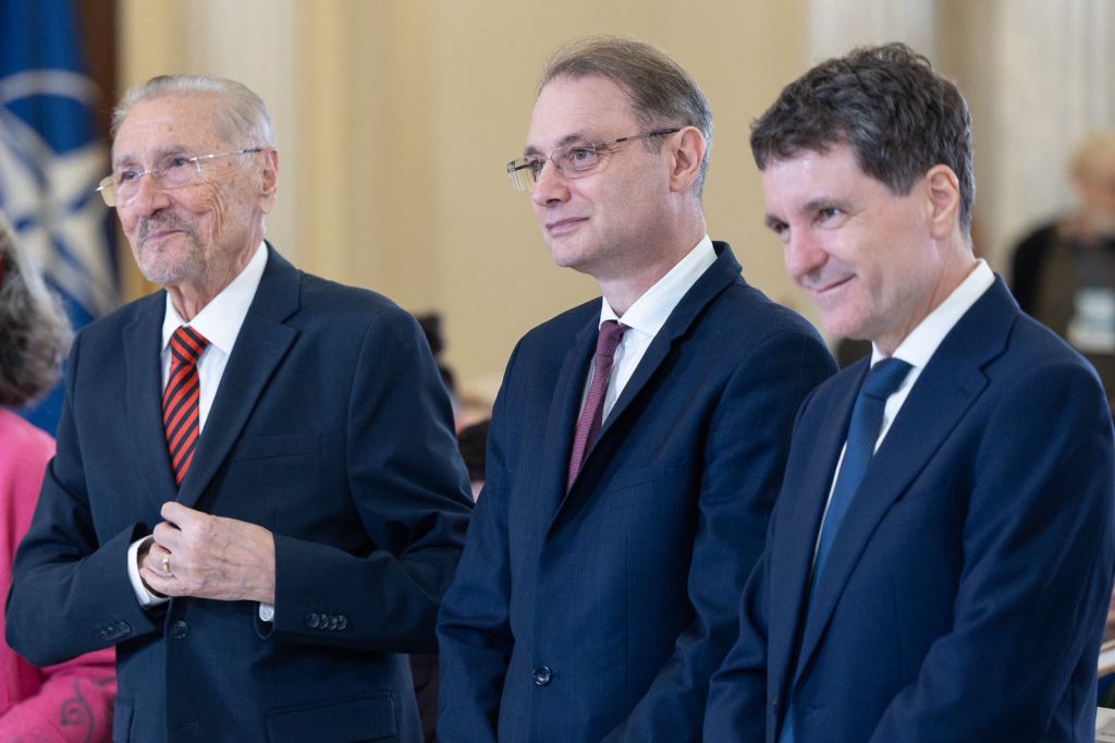 Luca Niculescu dezvăluie că îl cunoaște pe Nicușor Dan încă de la începutul anilor 2000. Ce amintiri au cei doi cu fostul președinte Emil Constantinescu. S-au întâlnit în aceeași formulă, după 26 de ani