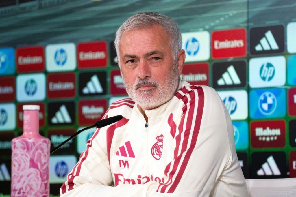 Mourinho s-a enervat înainte El Clasico, apoi a trecut la șotii: „Arăt atât de rău?”