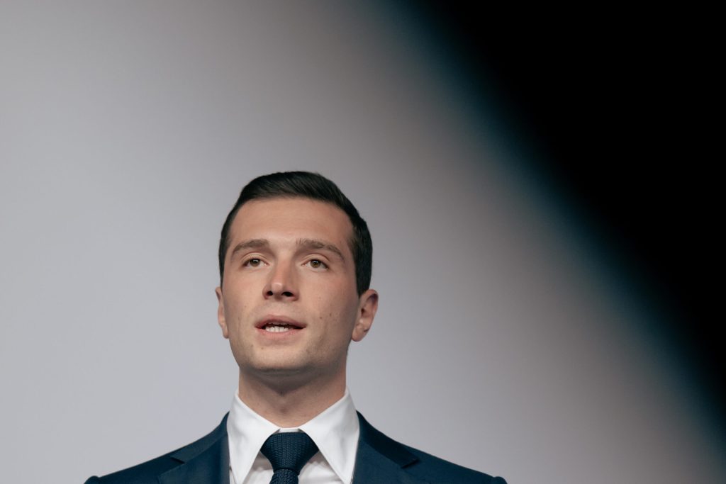 Jordan Bardella, reales lider al partidului Adunarea Națională, de extremă dreapta, cu aproape 99% din voturi