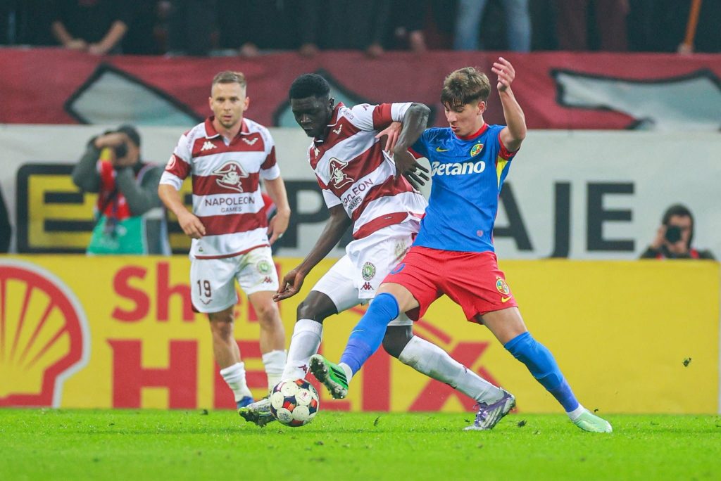 FCSB - Rapid 4-1, ACUM, pe iAMsport.ro. Show al roș-albaștrilor în repriza secundă! Nebunie pe Arena Națională