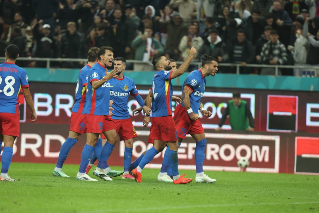FCSB – Rapid 4-1. Victorie categorică pentru roș-albaștri, după ce giuleștenii au condus la pauză