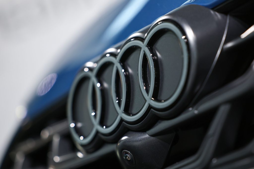 Trump ar urma să anunţe o investiţie Audi în SUA. Gigantul auto vrea să producă 200.000 de SUV-uri