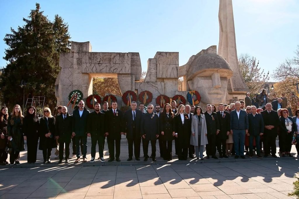 Omagiu eroilor și militarilor români. PSD Satu Mare, prezent la ceremoniile de Ziua Armatei din Satu Mare și Carei