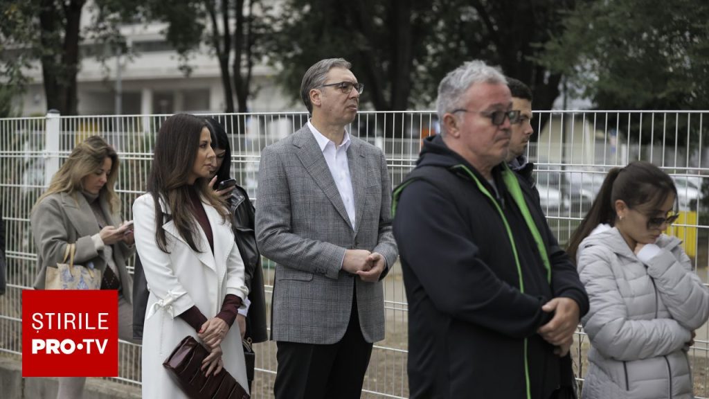 Alegeri în Serbia. Aleksandar Vučić a aşteptat o oră şi jumătate la rând pentru a vota. VIDEO
