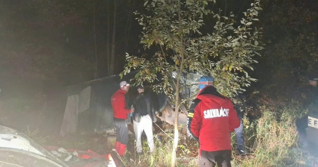 Doi ucraineni, salvați din Munții Maramureșului după o intervenție de noapte. Unul dintre ei era epuizat și avea hipotermie