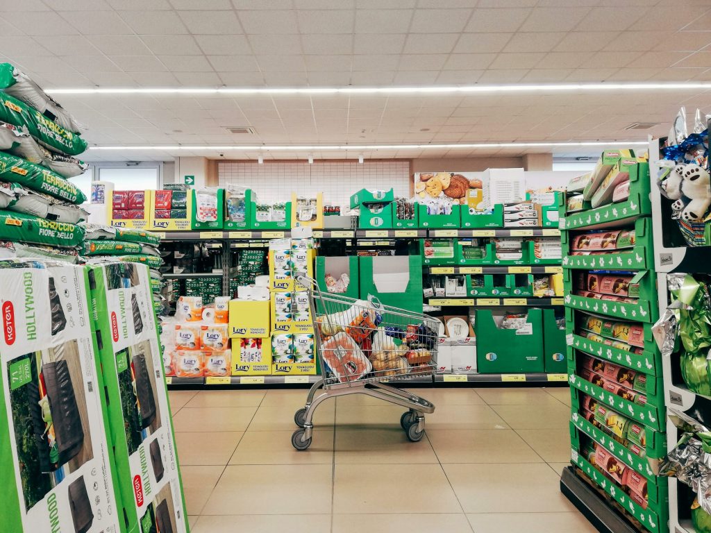 Fructe rezistente la secetă și alimente obținute prin tehnologii moderne. Câtă încredere au europenii în noile produse