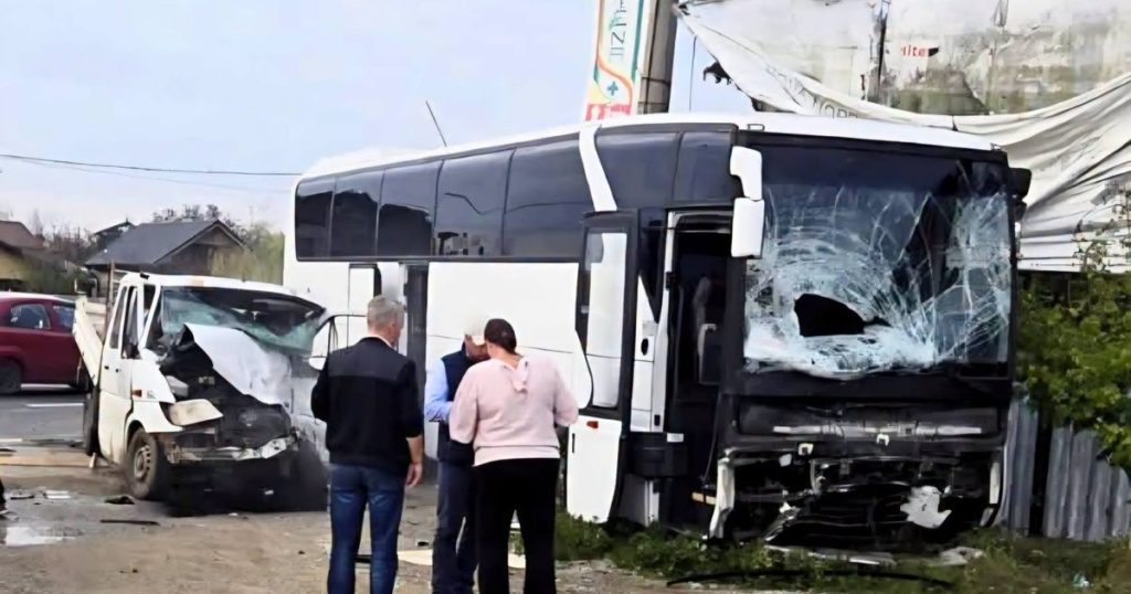 Accident cu 37 de victime în urma unui accident dintre un autobuz și o autoutilitară, implicate într-un accident pe DN1, în Ilfov